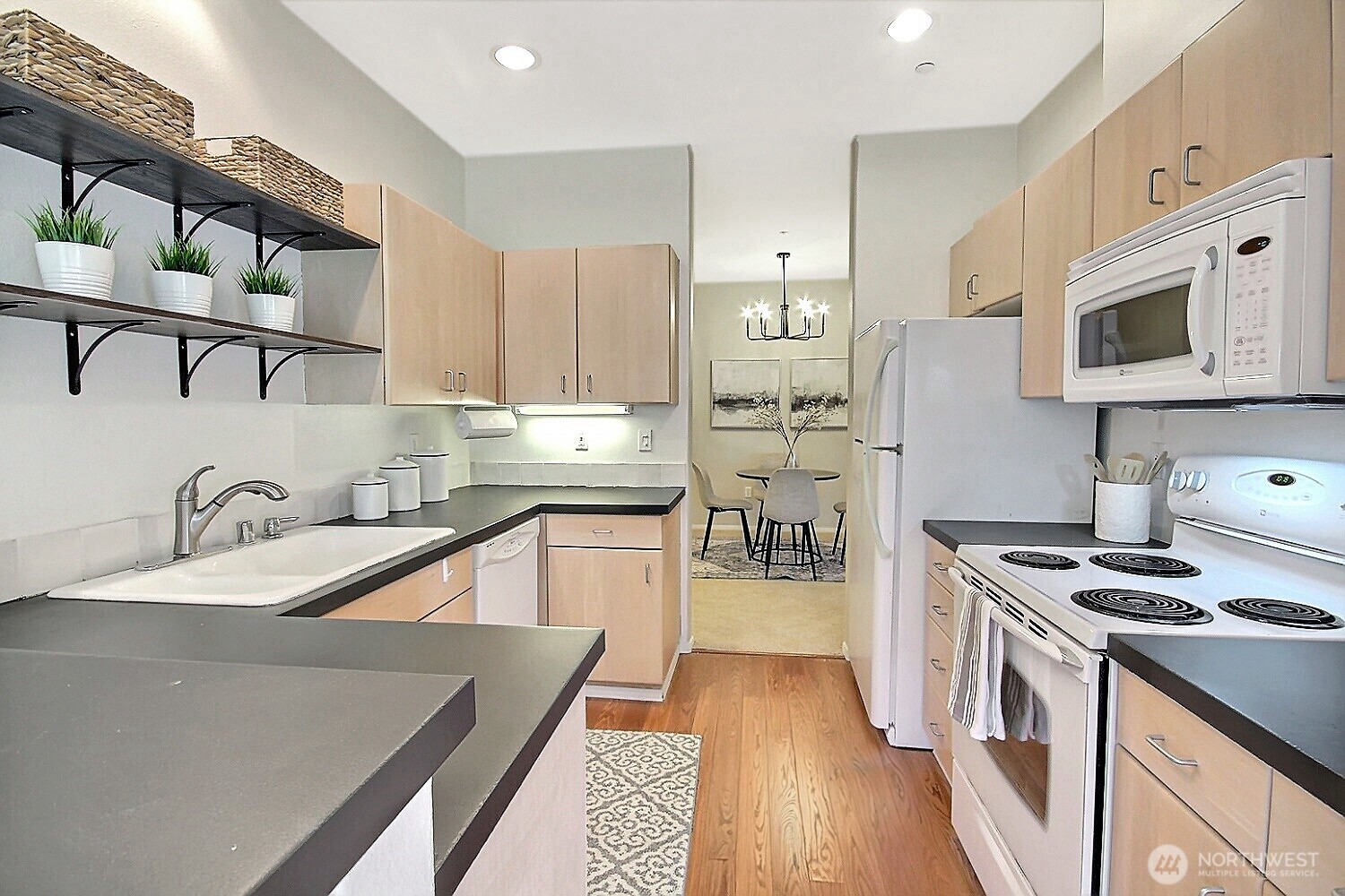 4714 Fairwood Boulevard NE Unit: 605