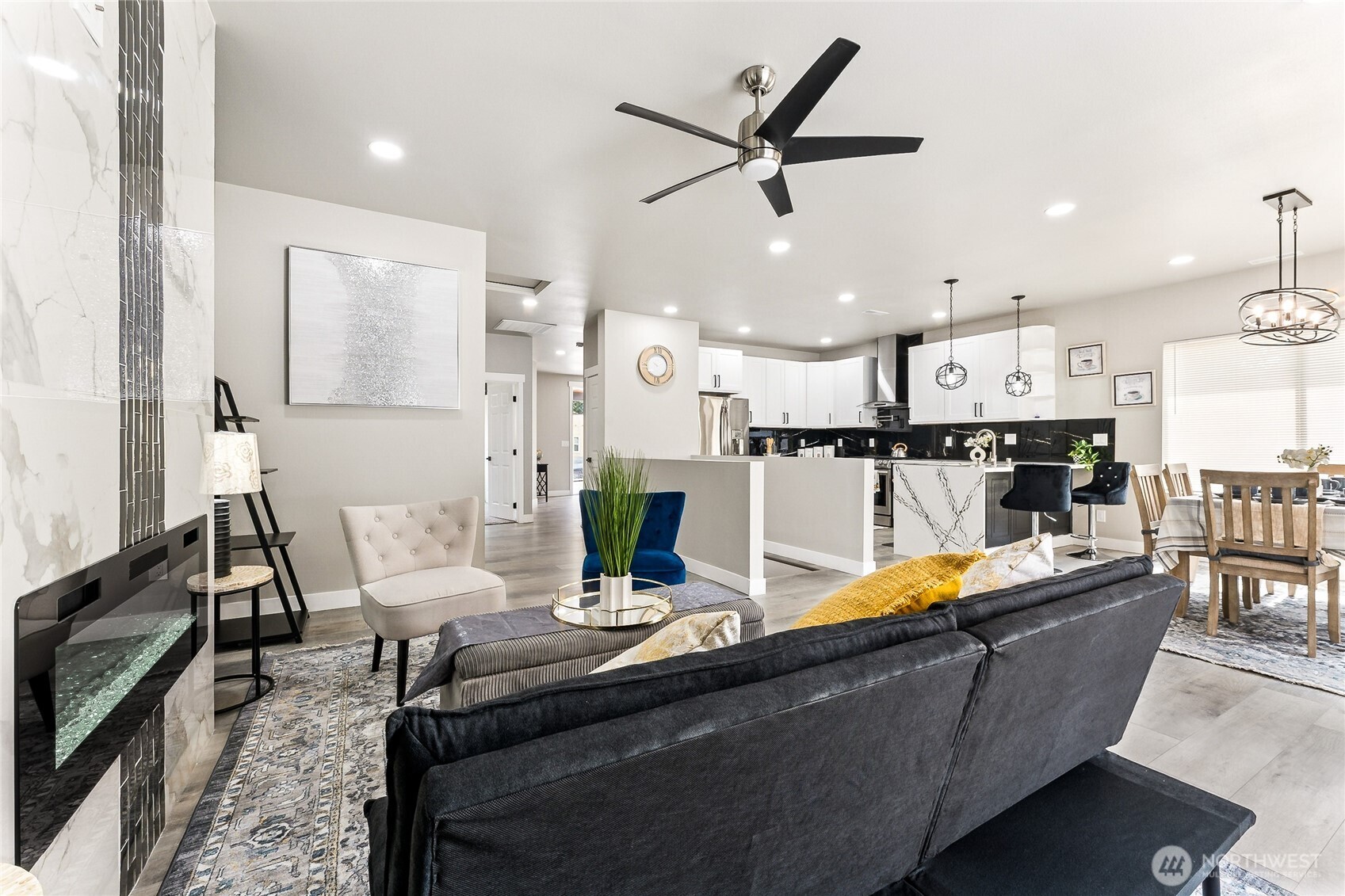 9821 Veterans Drive SW