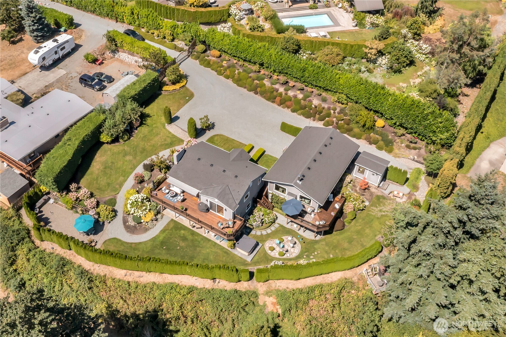 4925 Monta Vista Drive E