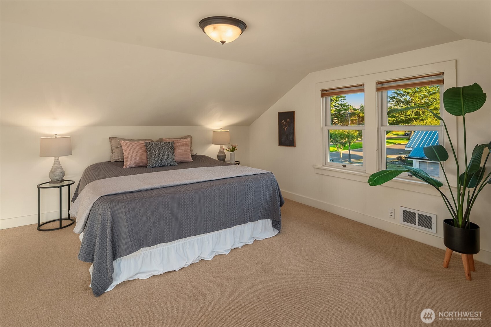 5330 N Winnifred Street