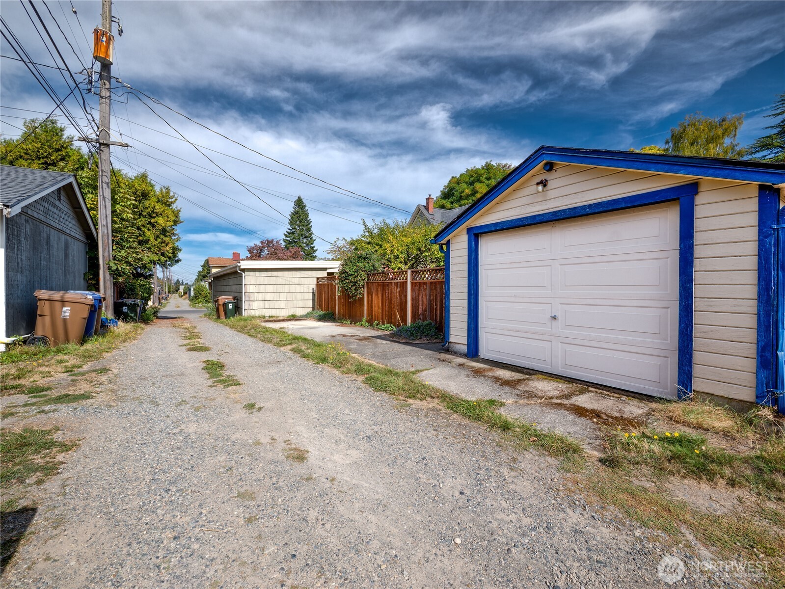 1028 N Oakes Street