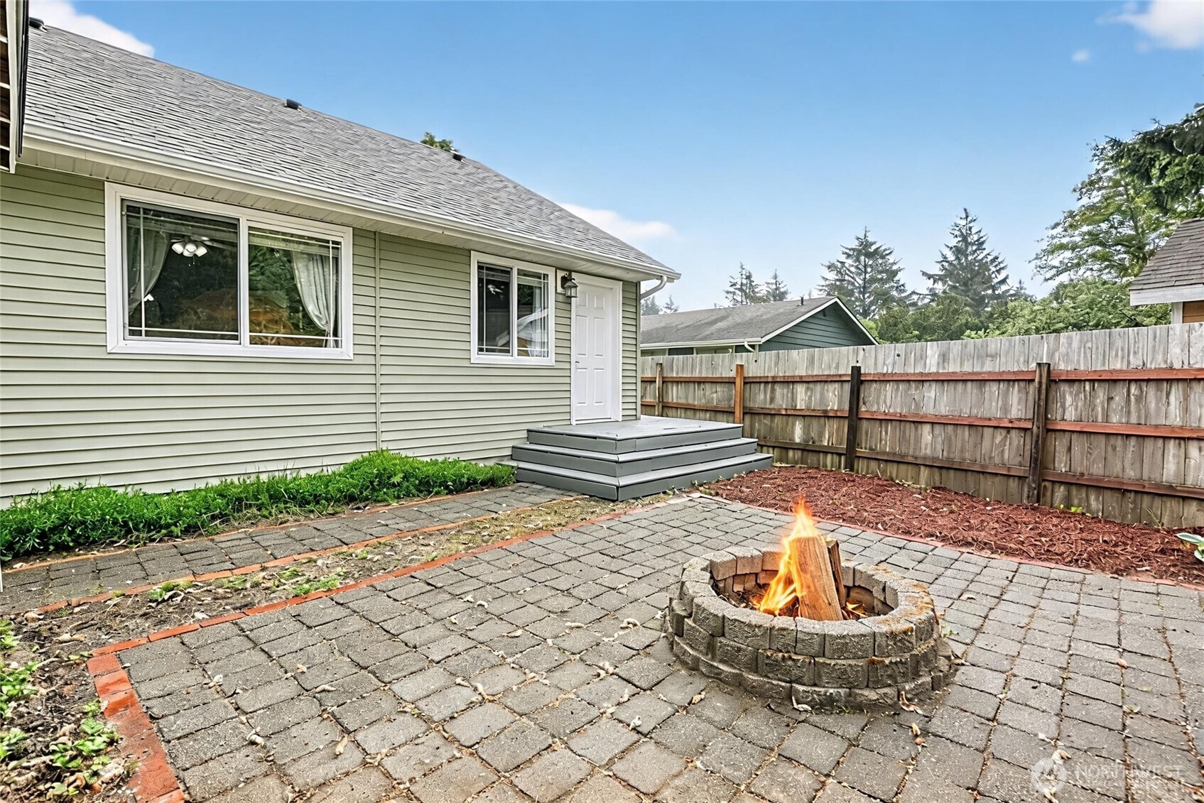159 Polaris Boulevard SW