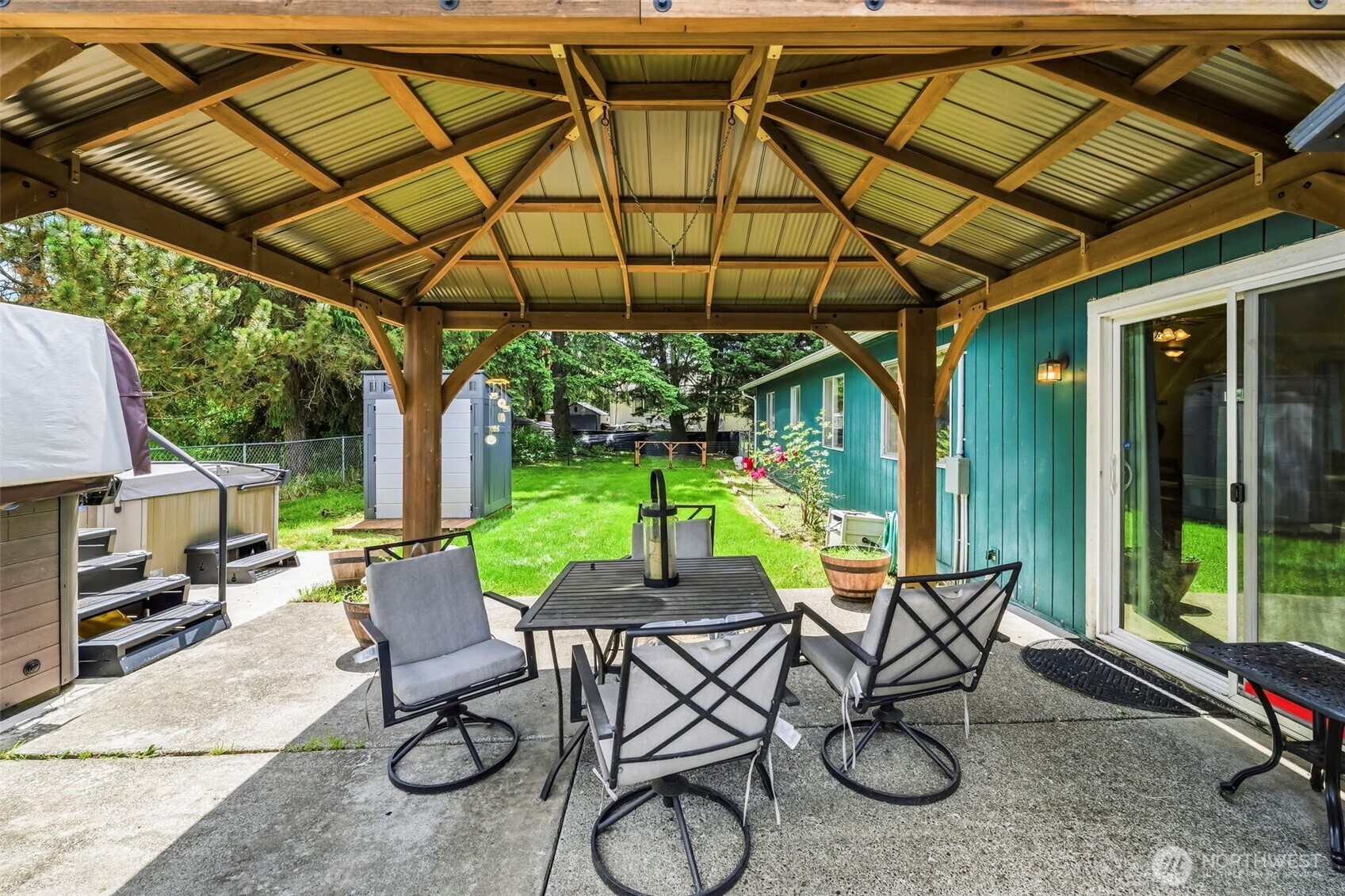 918 Celery Avenue