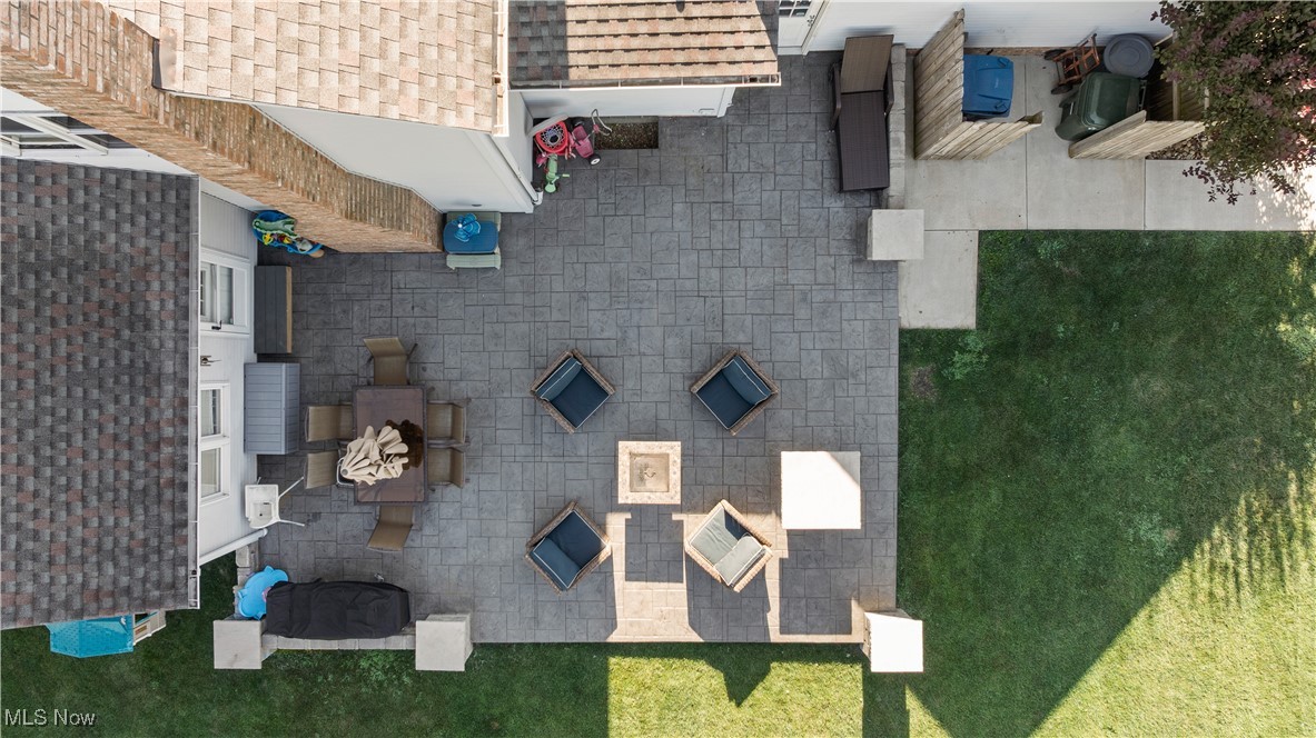 4216 Meadow Wood Lane