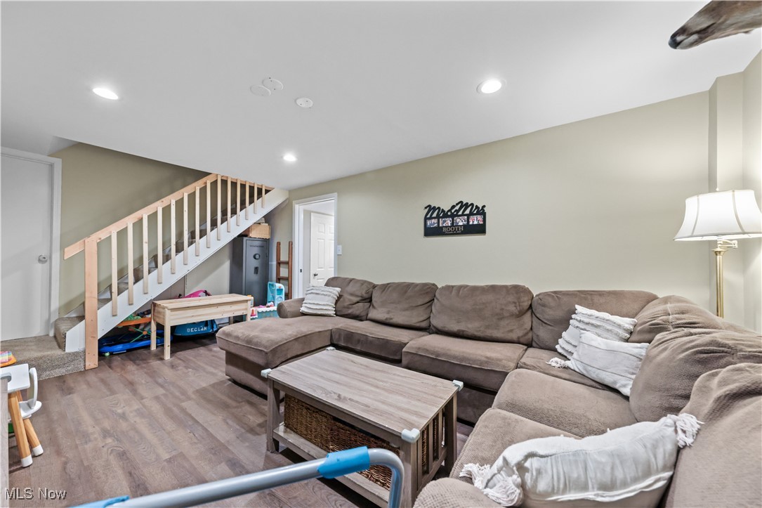 4216 Meadow Wood Lane