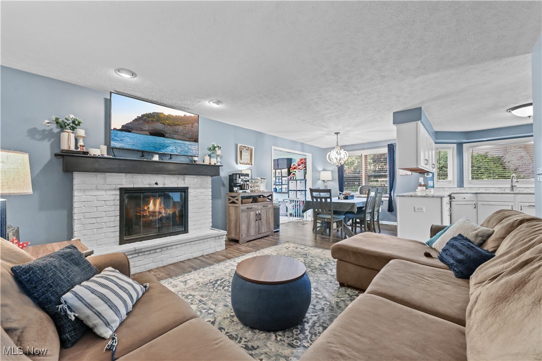 4216 Meadow Wood Lane