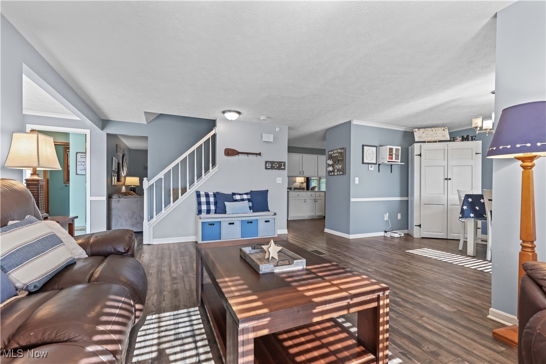 4216 Meadow Wood Lane