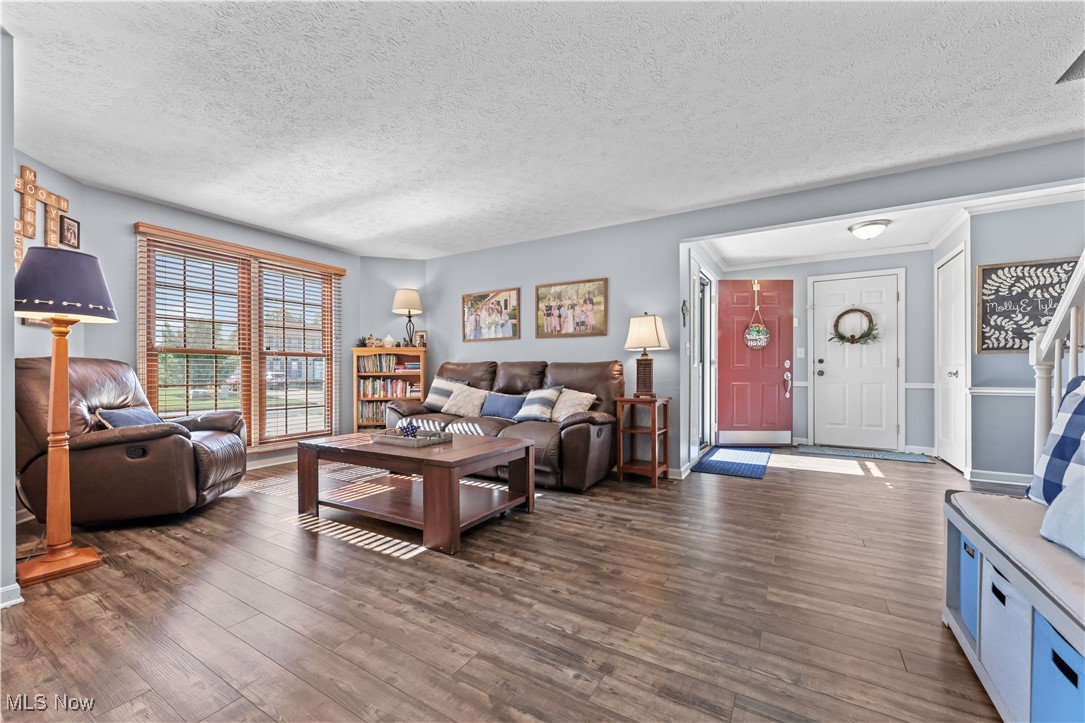 4216 Meadow Wood Lane
