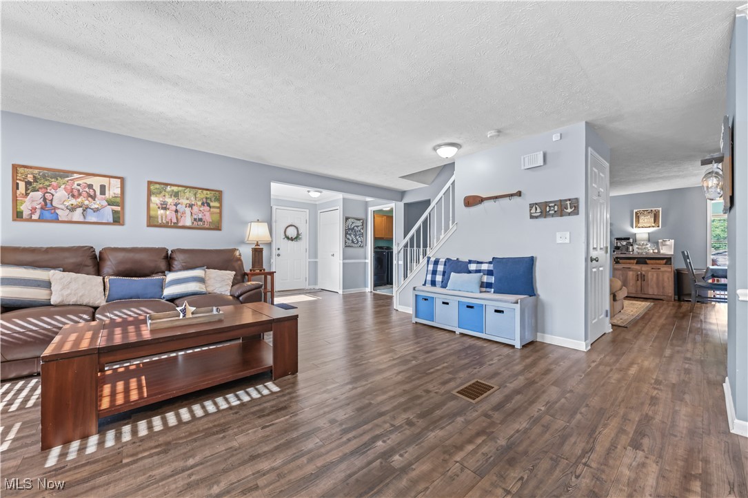 4216 Meadow Wood Lane