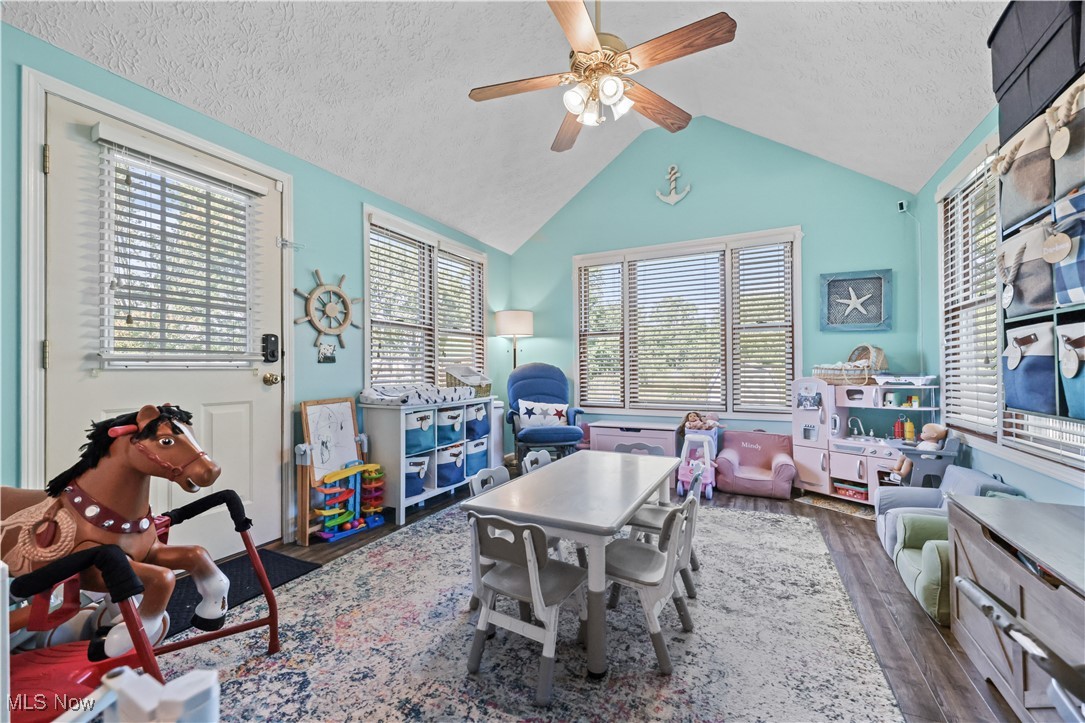 4216 Meadow Wood Lane