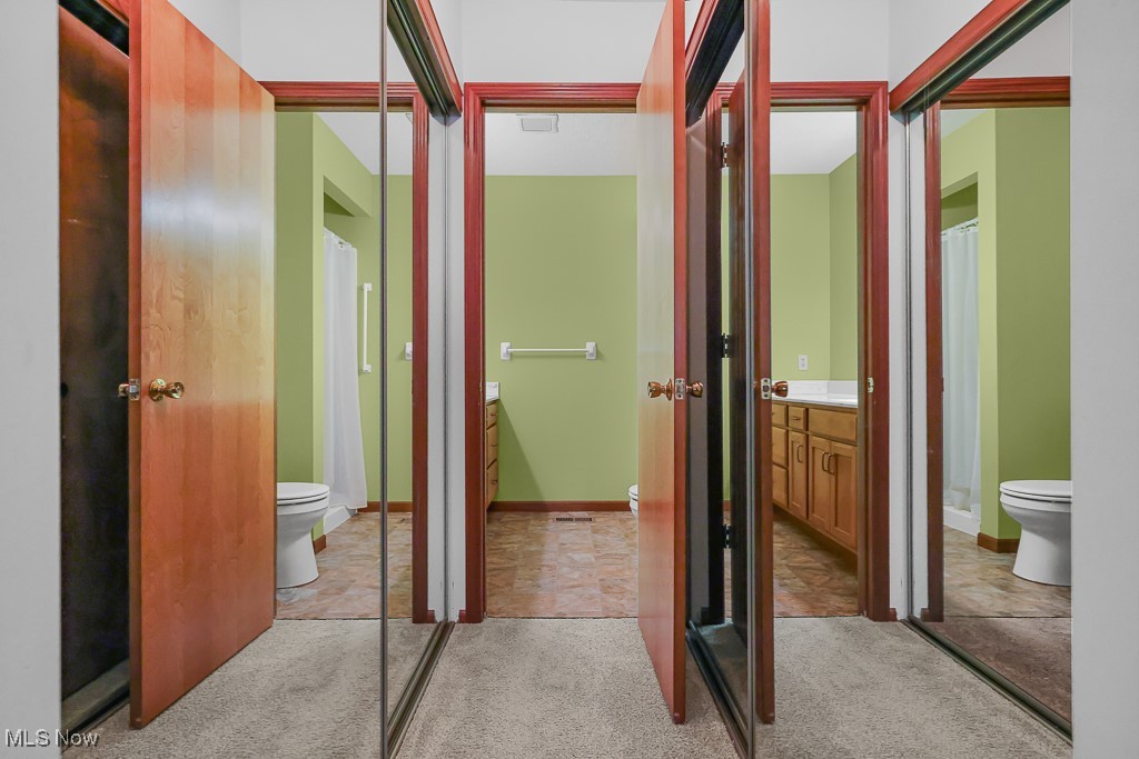 1033 Northford Court