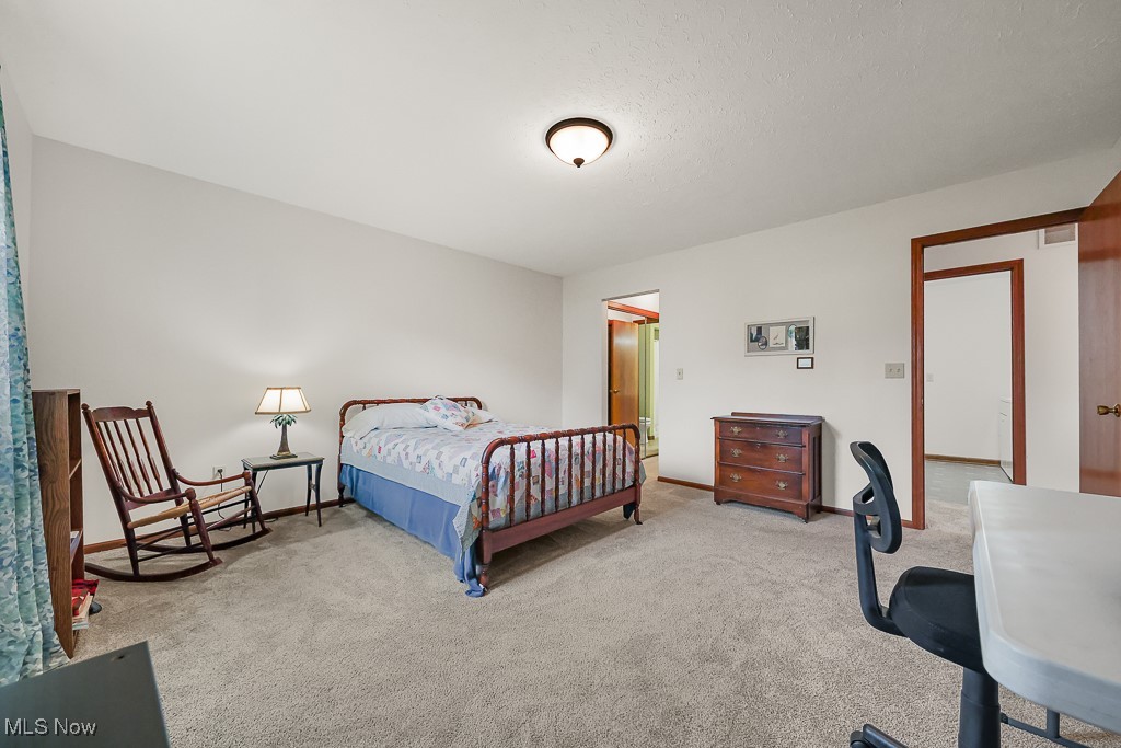 1033 Northford Court