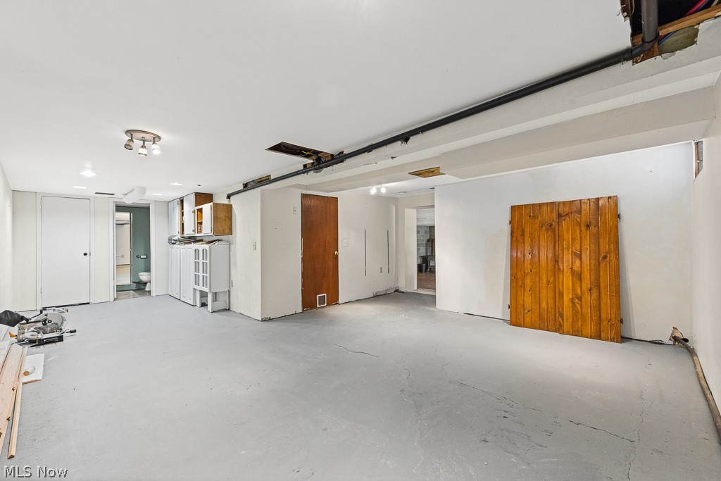 81 Cherry Drive NW