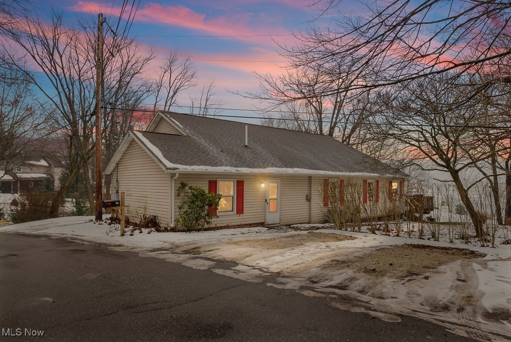 81 Cherry Drive NW