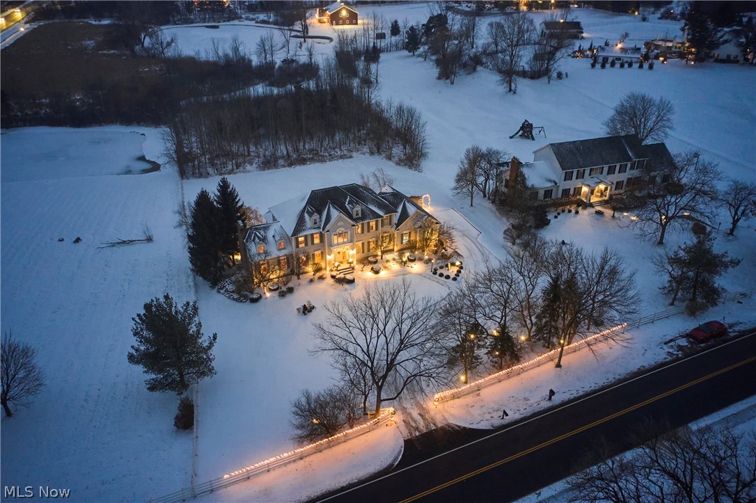1998 E Hines Hill Road