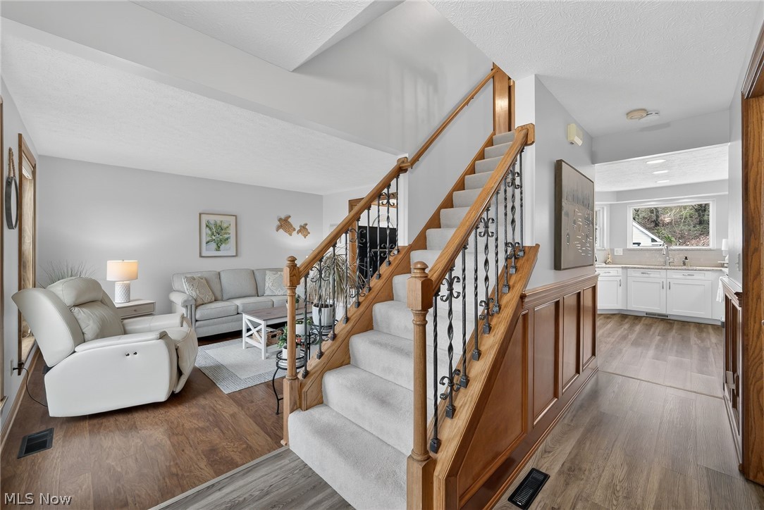 551 Picadilly Circle