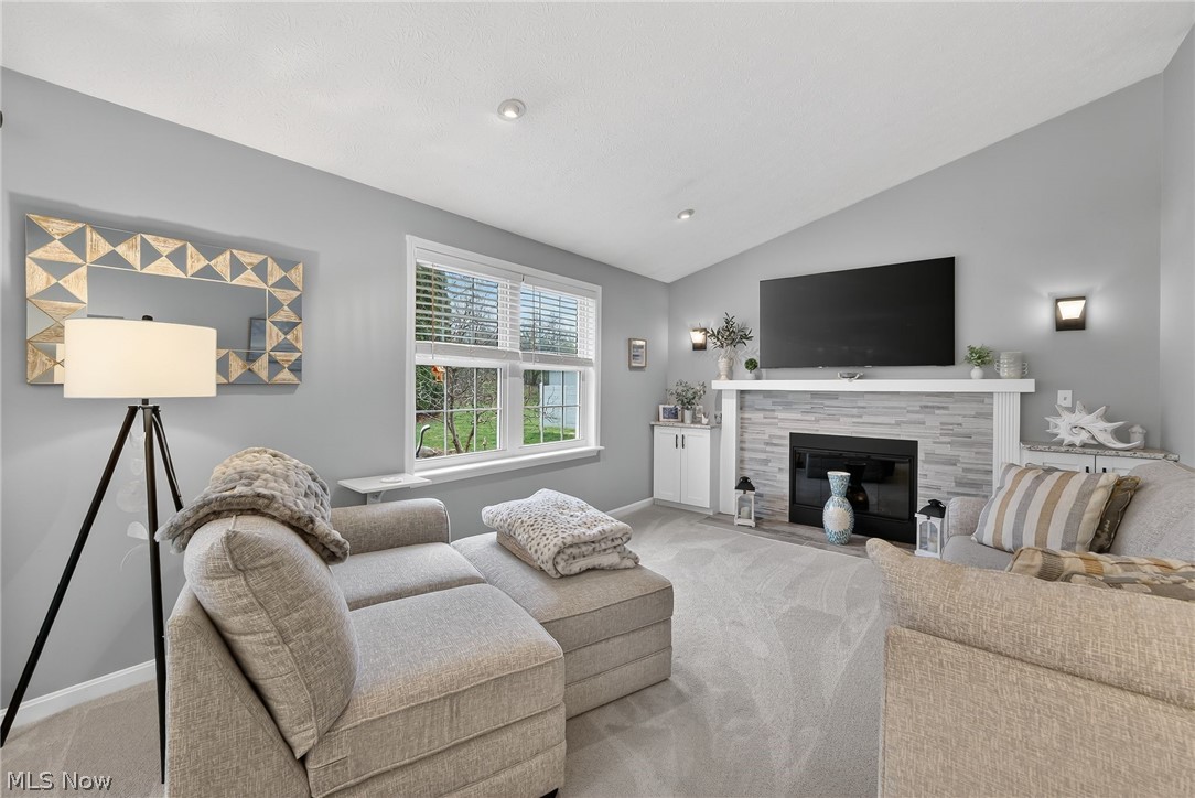 551 Picadilly Circle