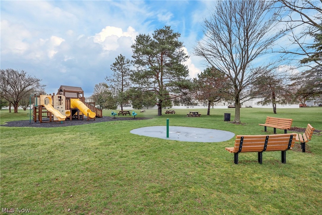 551 Picadilly Circle