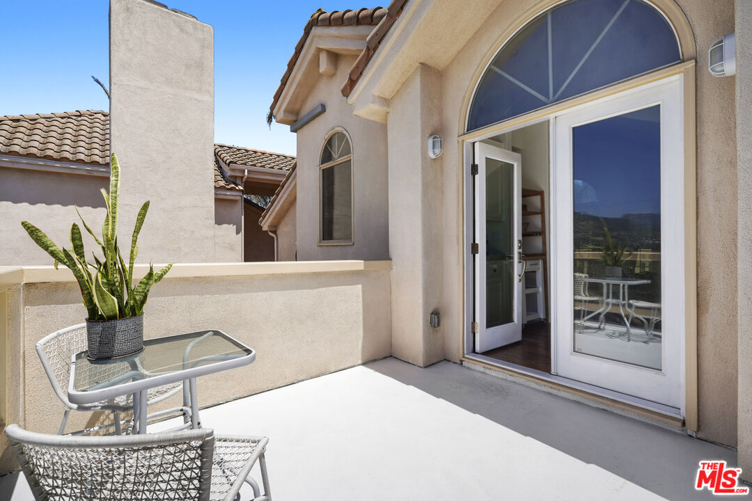 29355 Heathercliff Rd Unit: GuestHouse