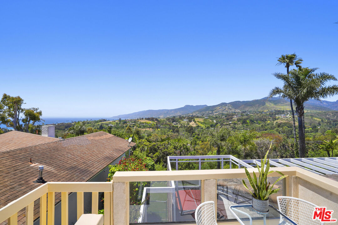29355 Heathercliff Rd Unit: GuestHouse