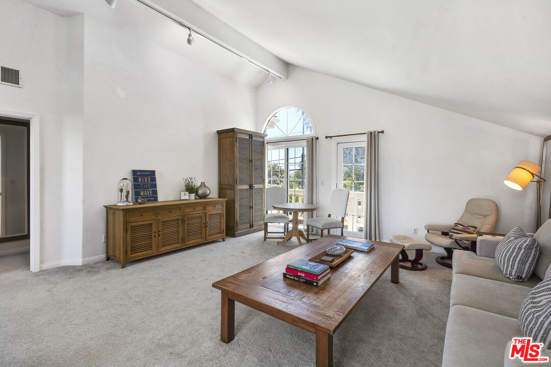 29355 Heathercliff Rd Unit: GuestHouse