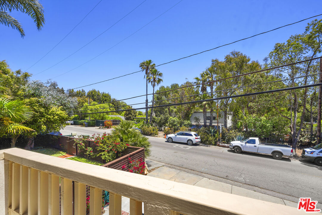 29355 Heathercliff Rd Unit: GuestHouse