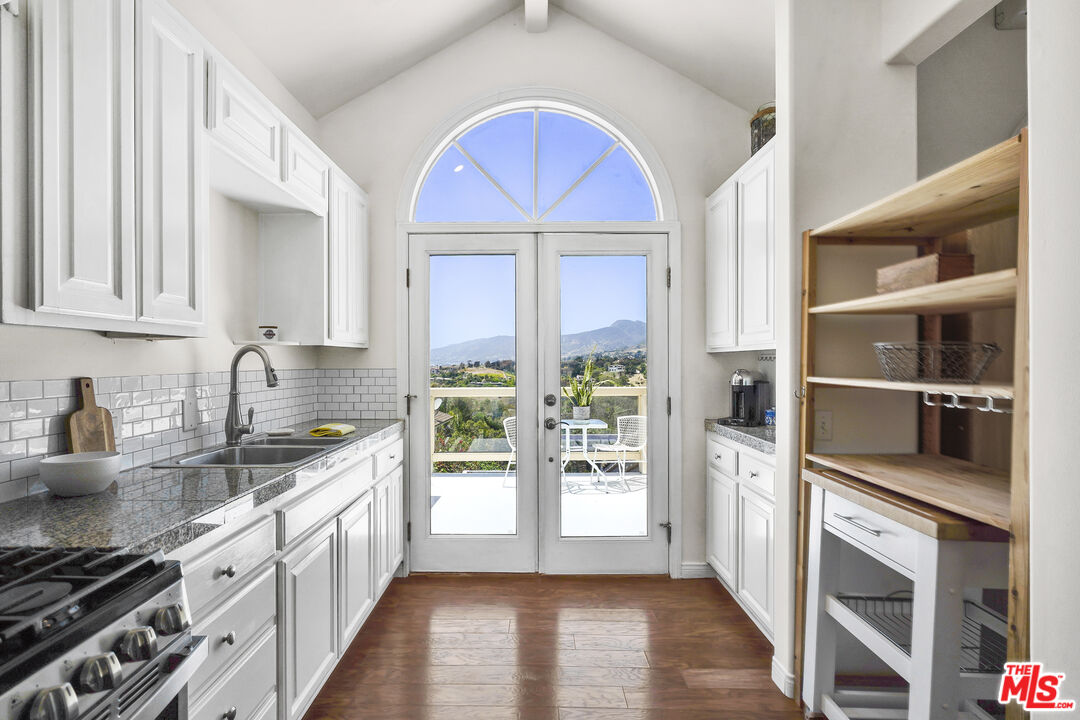29355 Heathercliff Rd Unit: GuestHouse