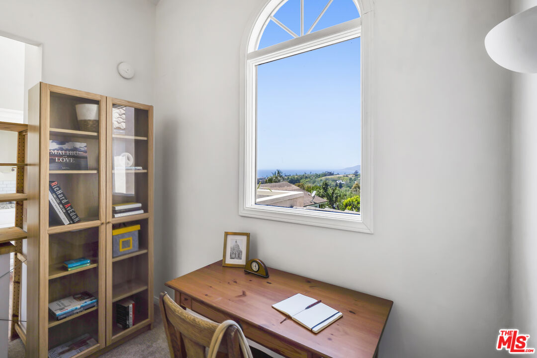 29355 Heathercliff Rd Unit: GuestHouse