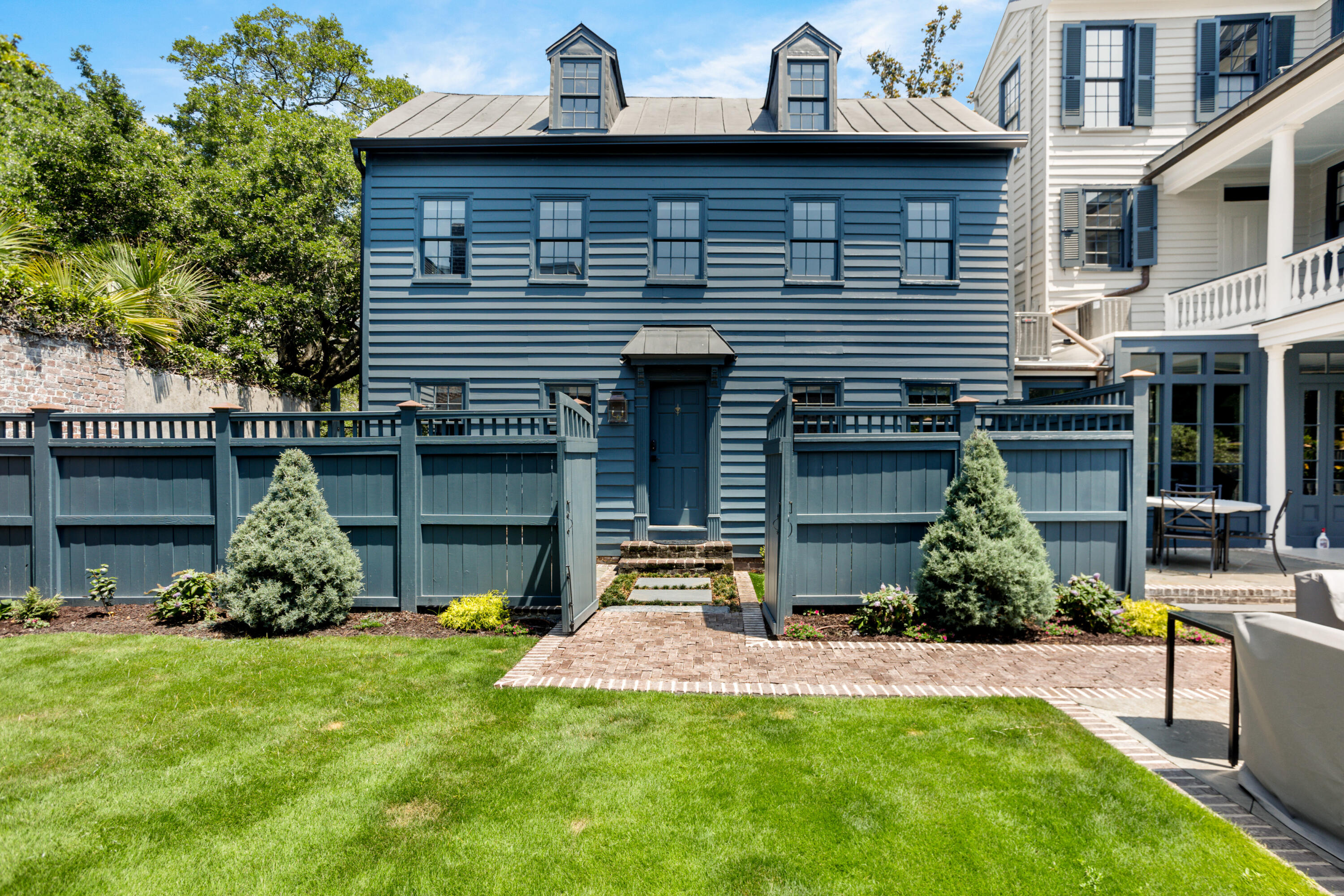 5 Alexander Street