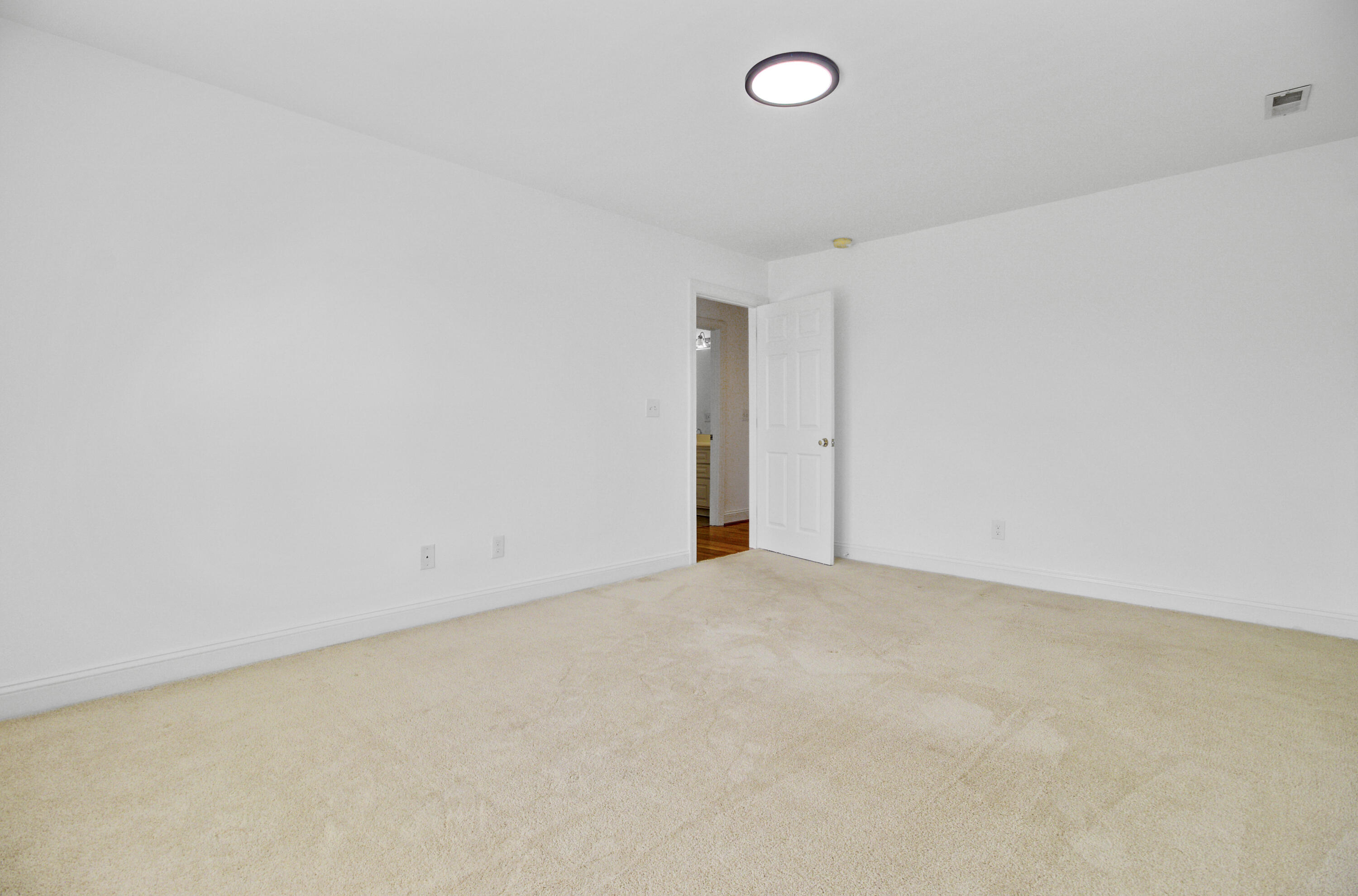 470 Commonwealth Road