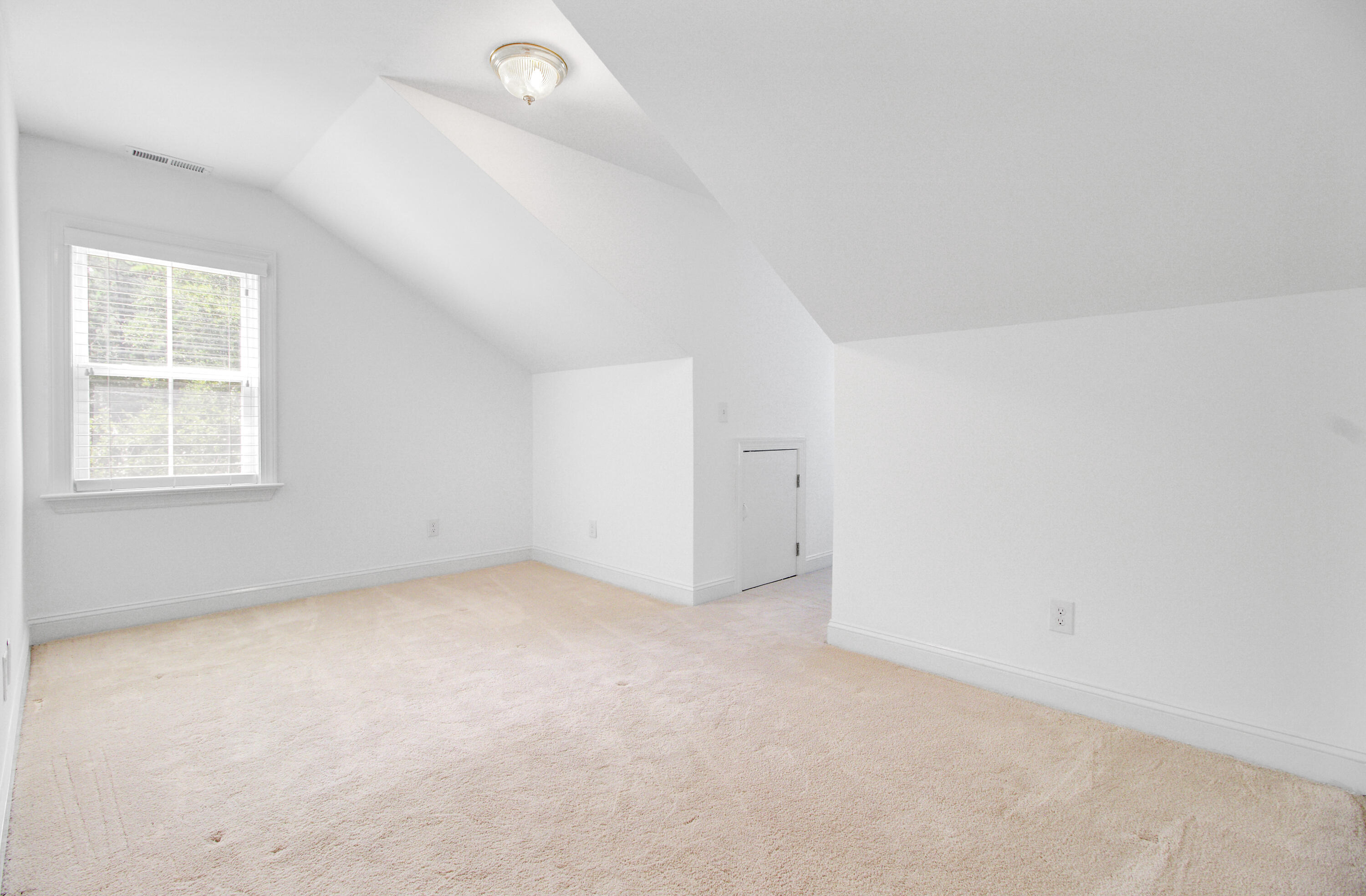 470 Commonwealth Road