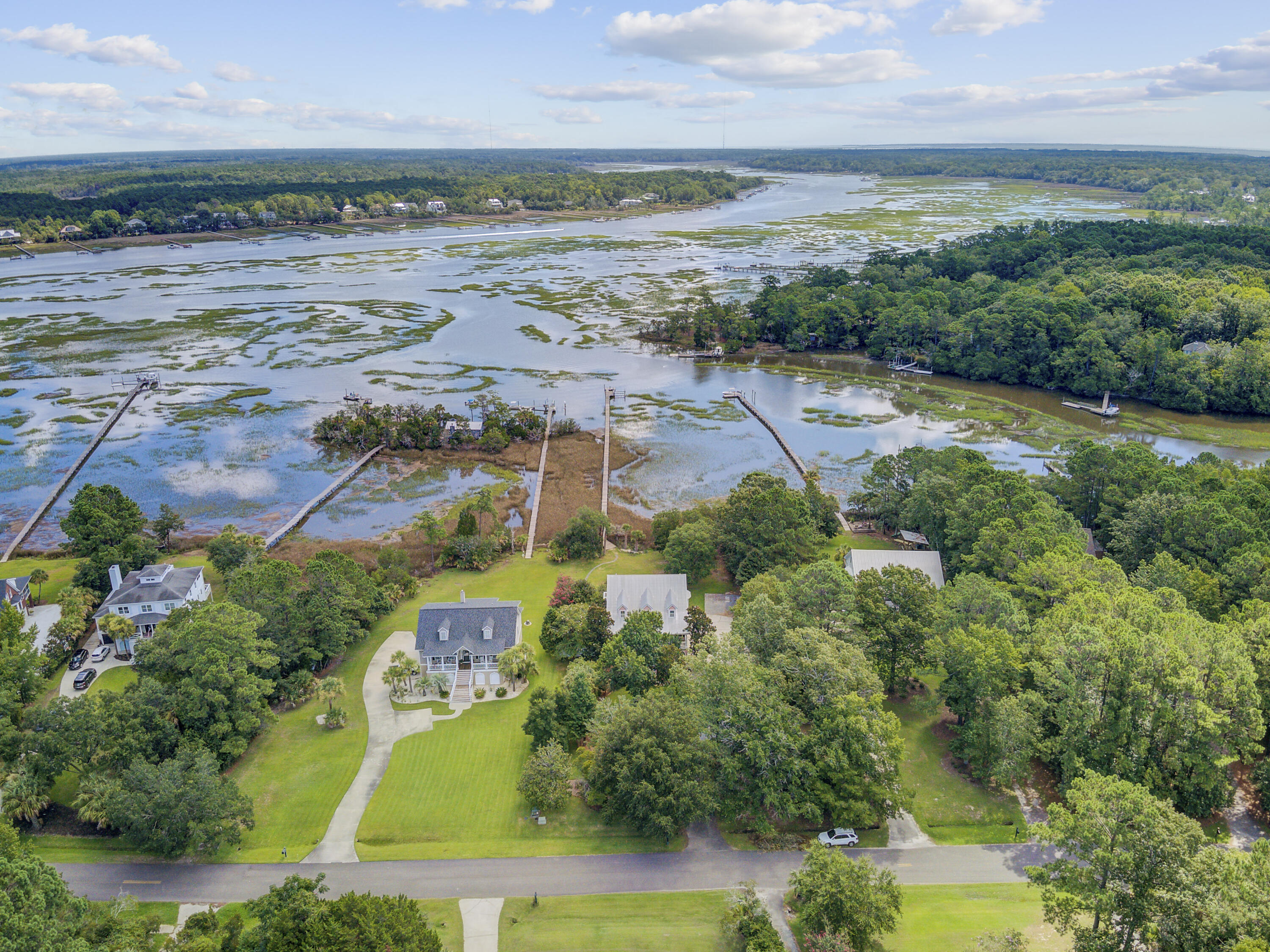 470 Commonwealth Road