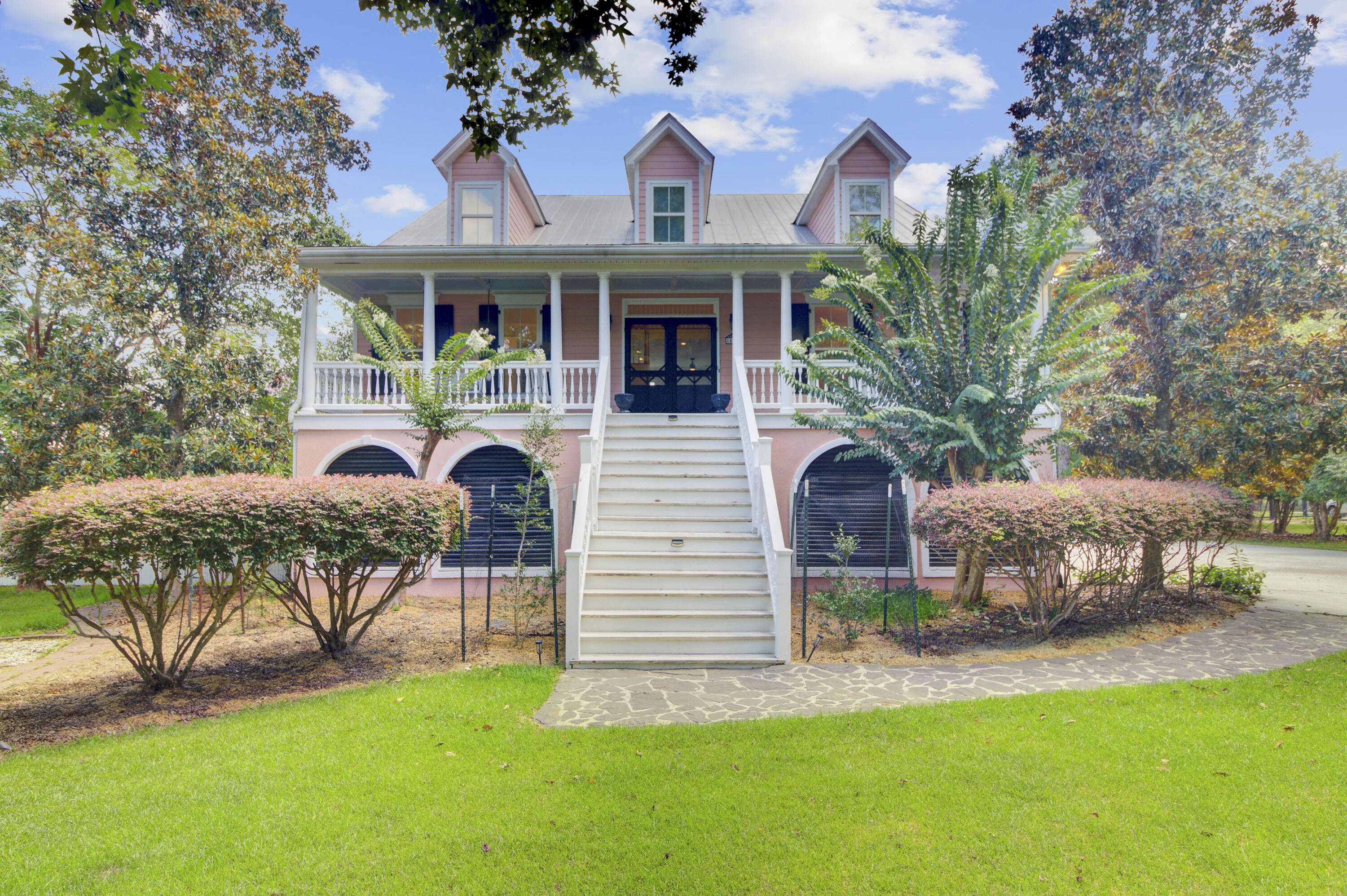 470 Commonwealth Road