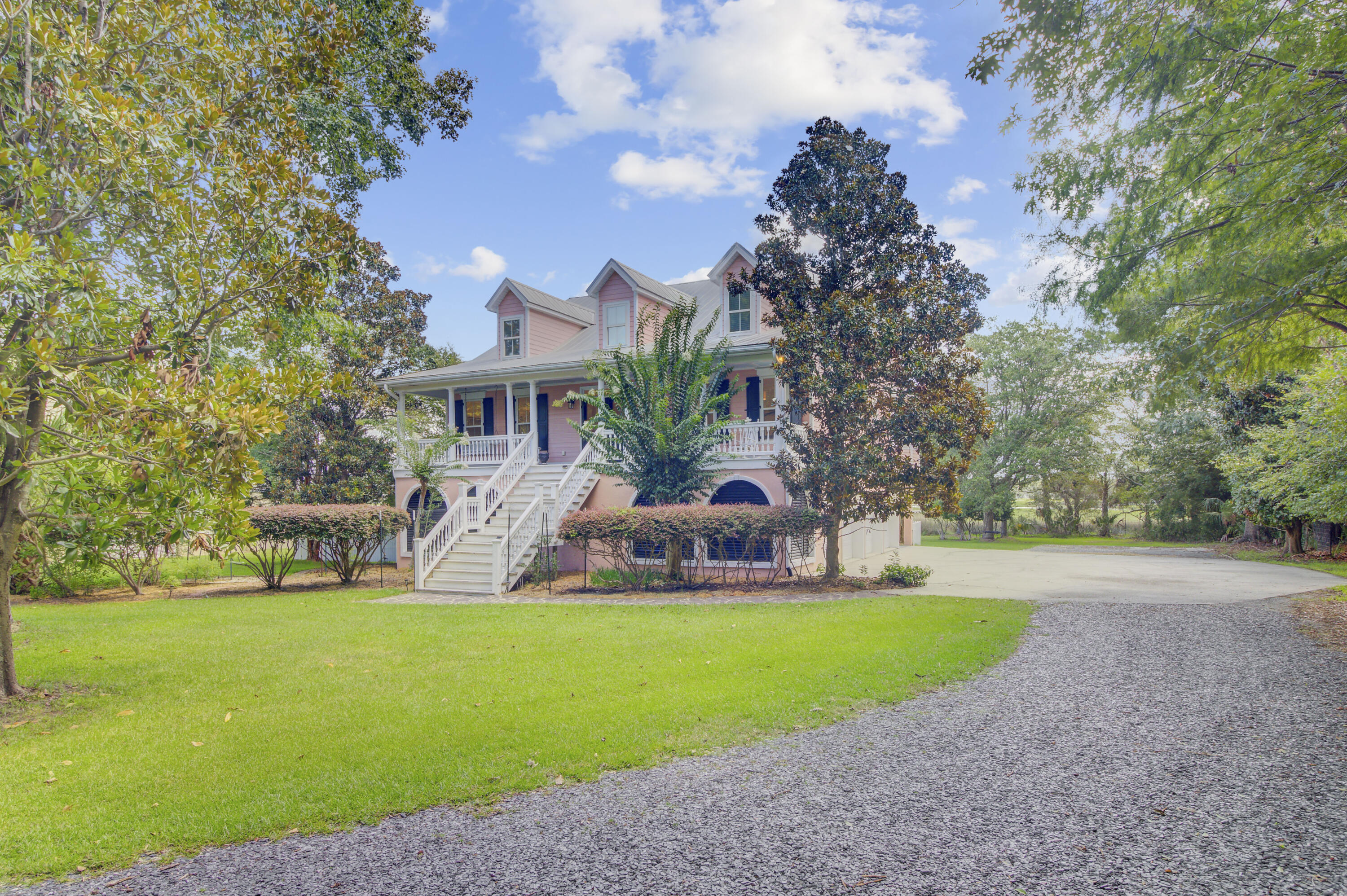 470 Commonwealth Road