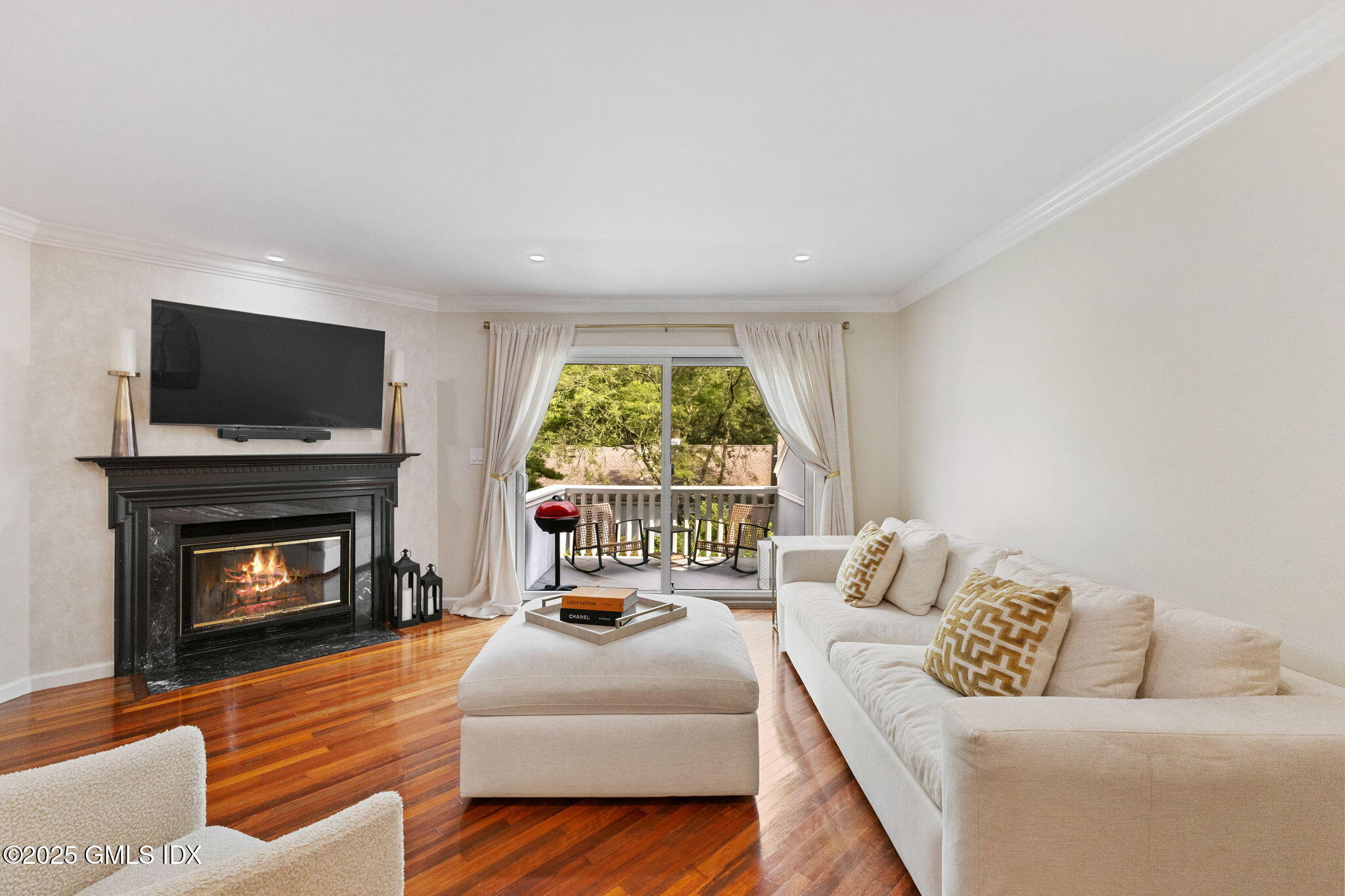 104 W River, 104