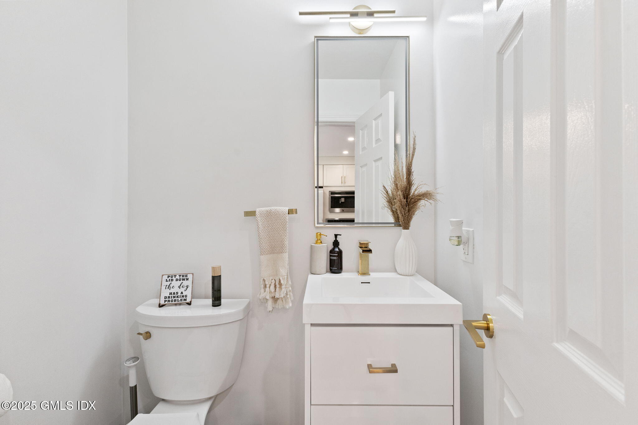 104 W River, 104