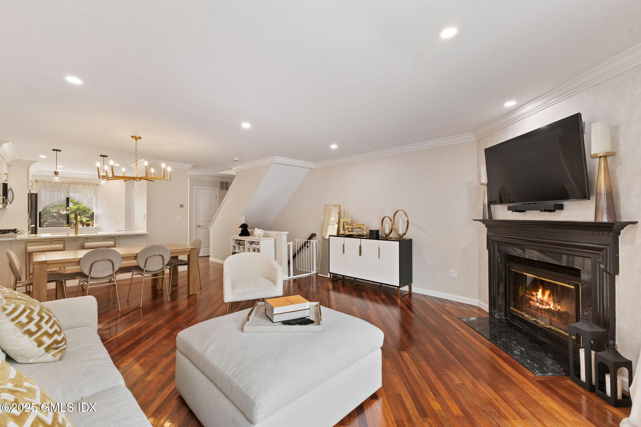 104 W River, 104