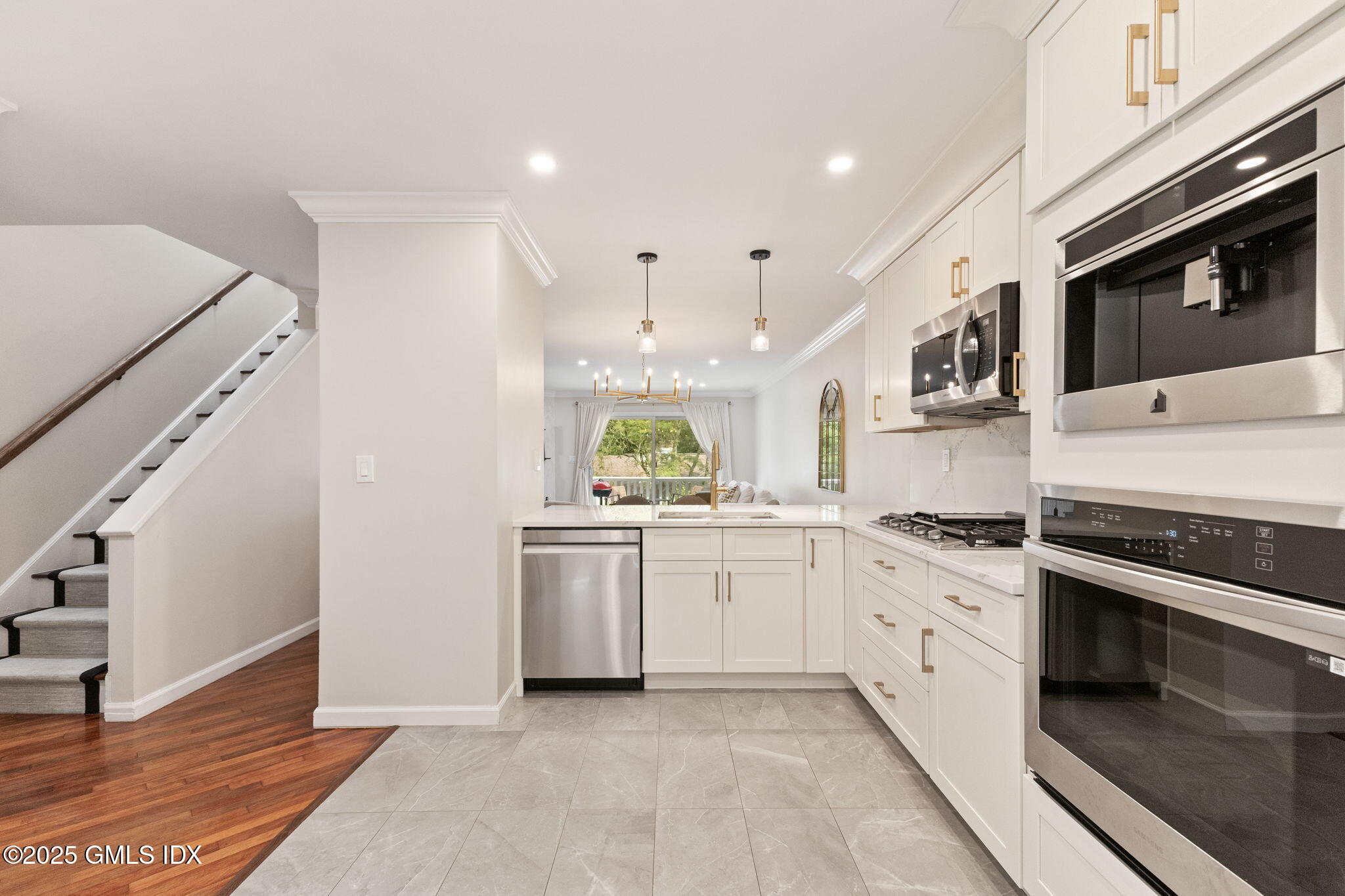 104 W River, 104