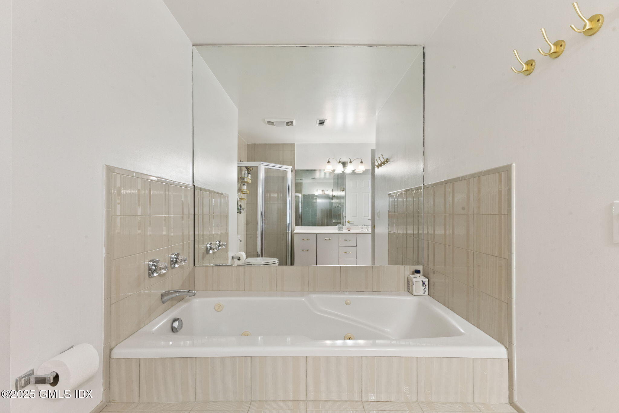 104 W River, 104