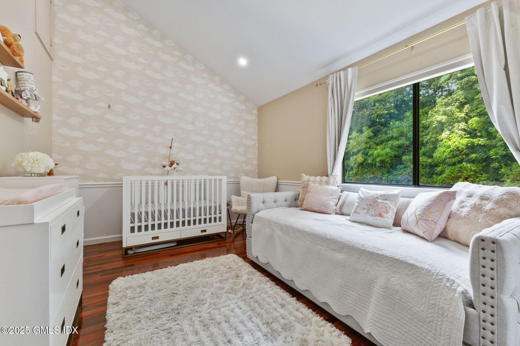 104 W River, 104
