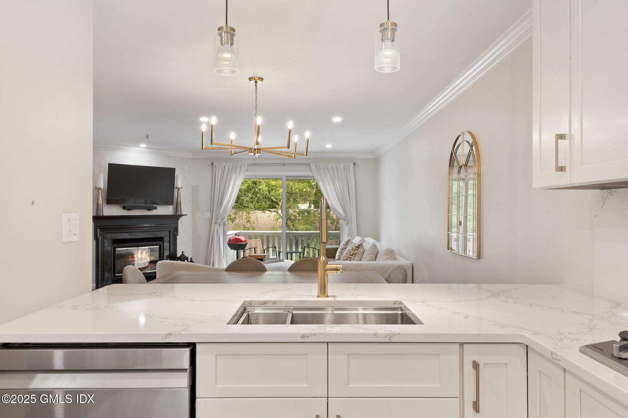 104 W River, 104