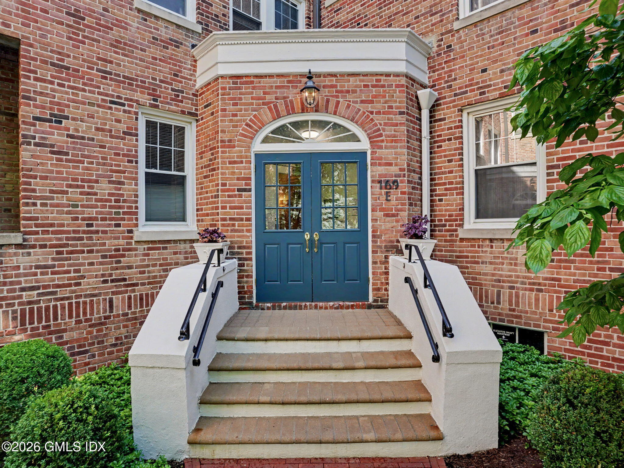 169 Mason Street APT 1G