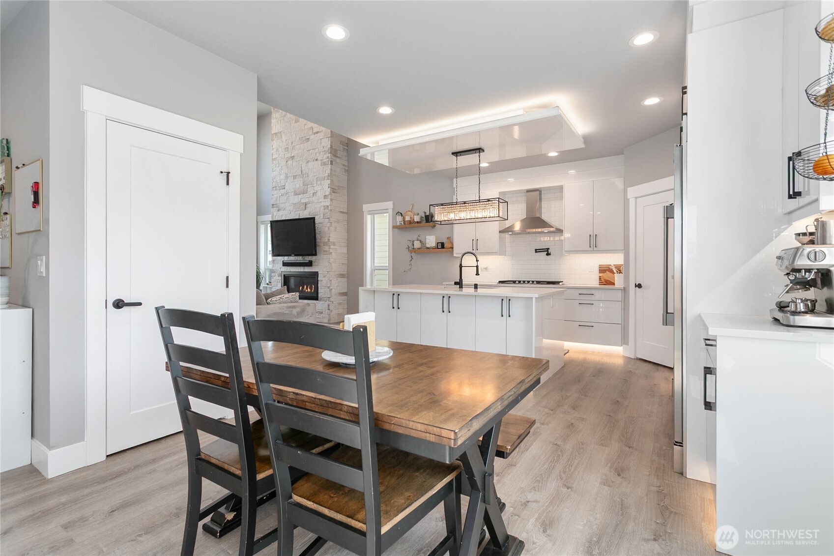 6209 Fernridge Court