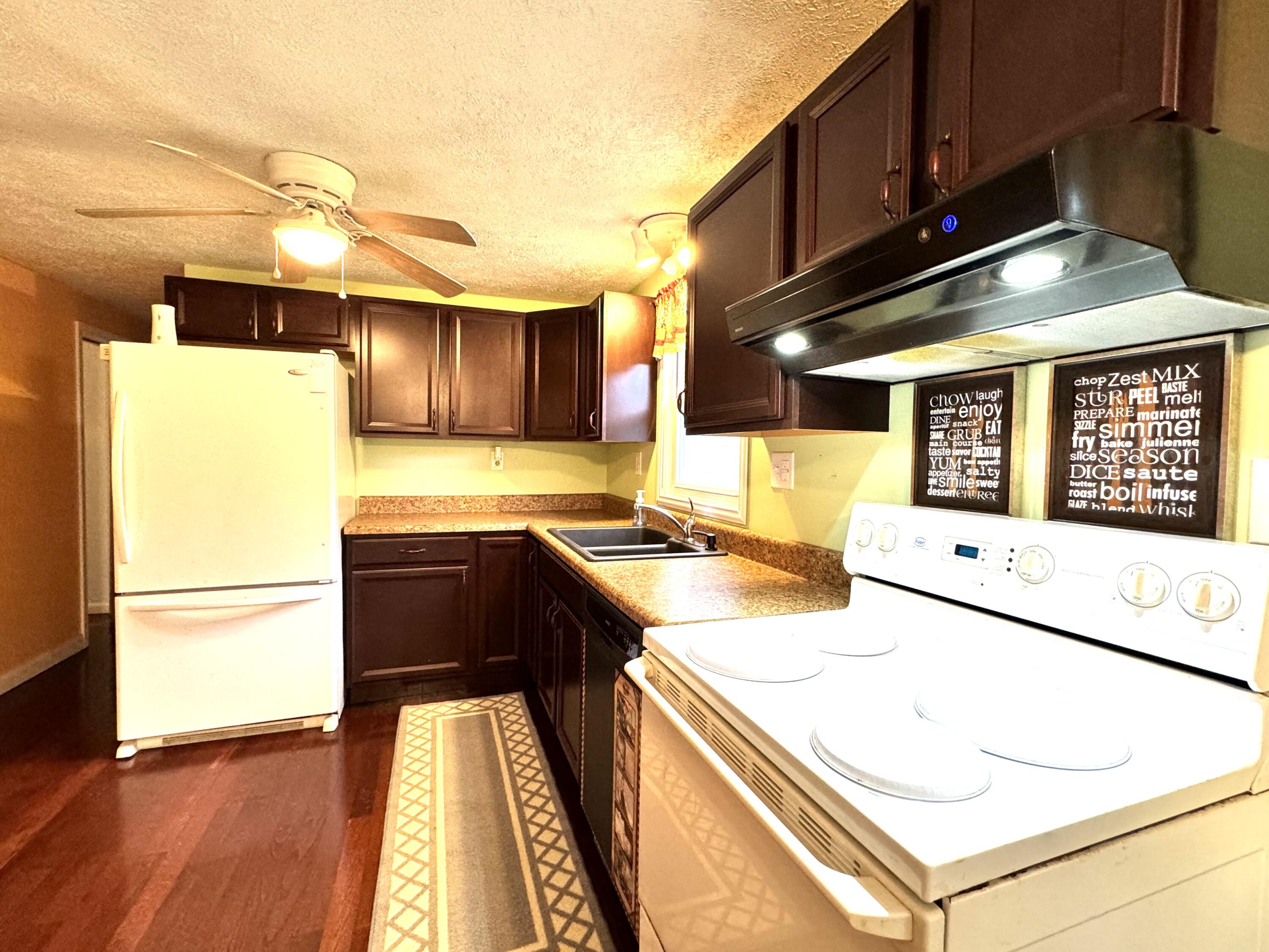 225 Charmco Baptist Church Rd