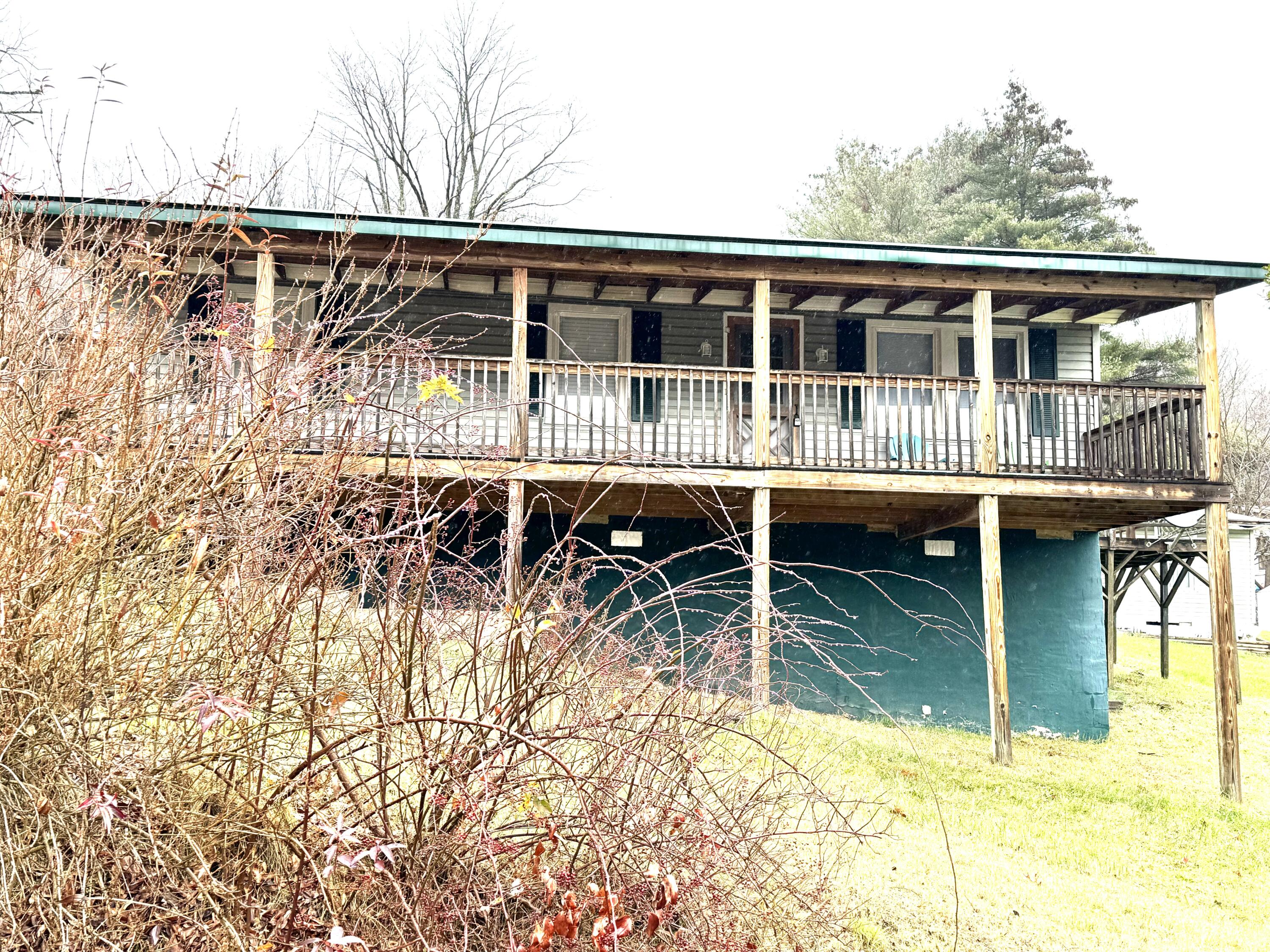 225 Charmco Baptist Church Rd