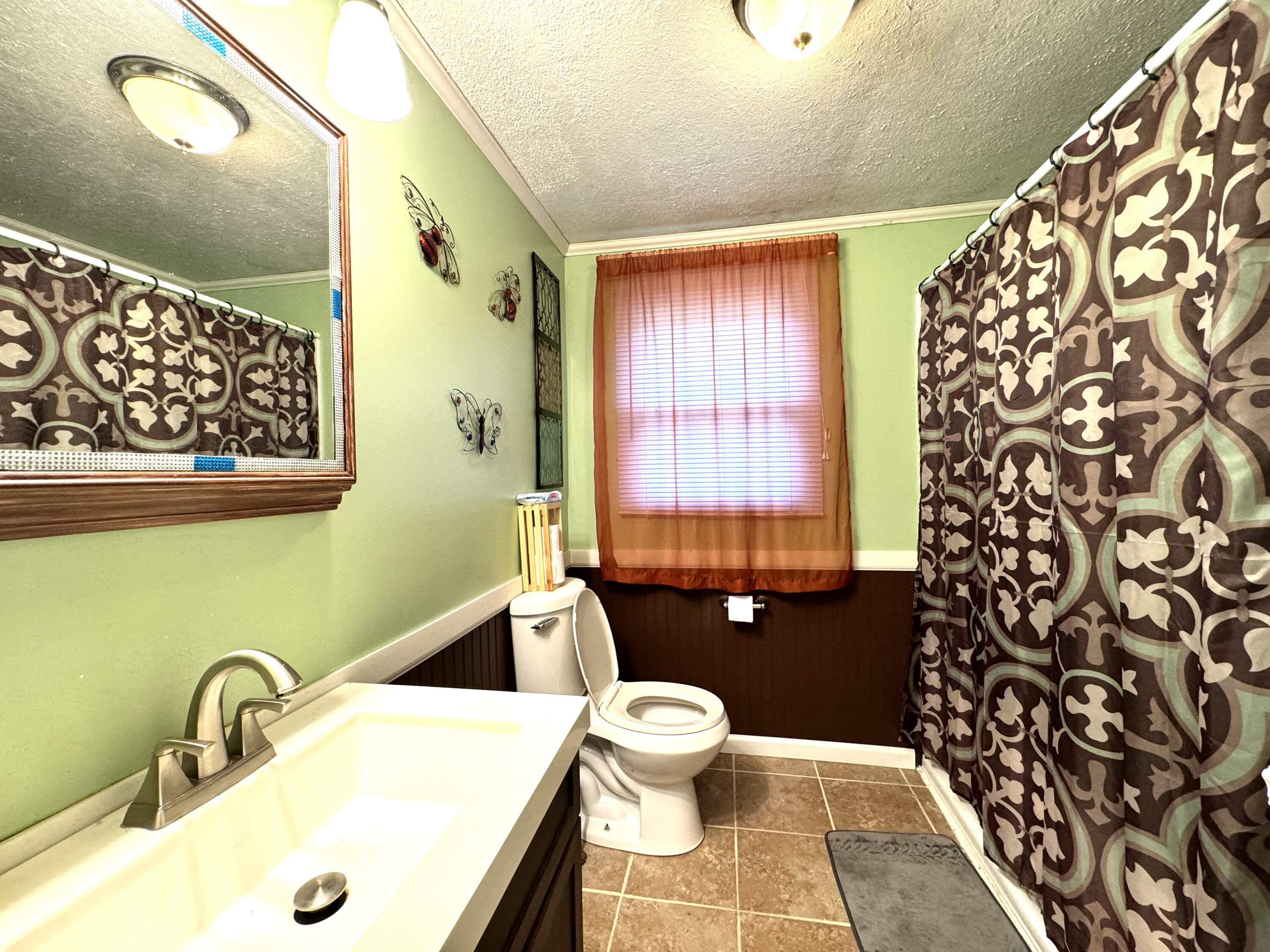 225 Charmco Baptist Church Rd