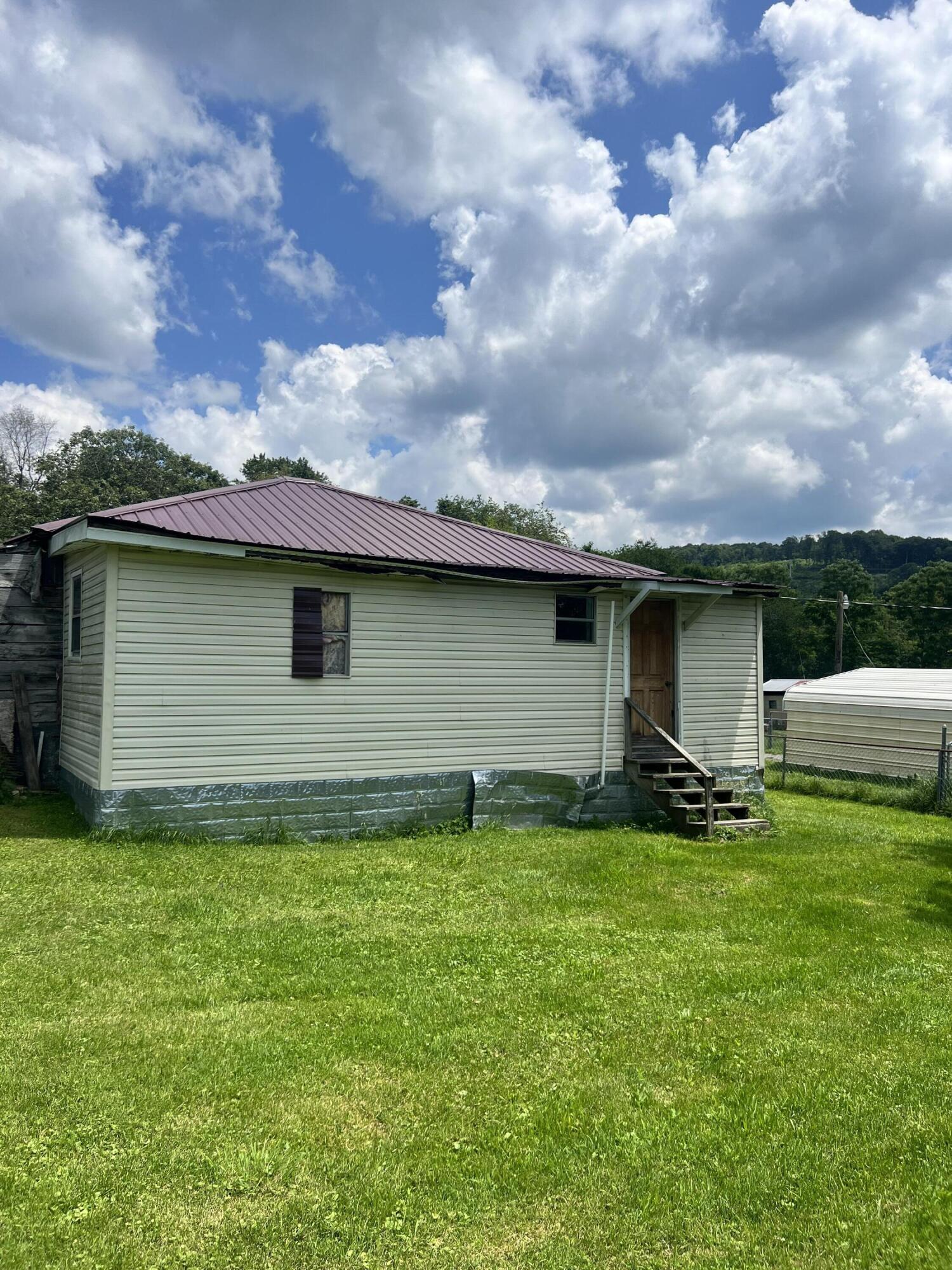 136 Bellburn Second St