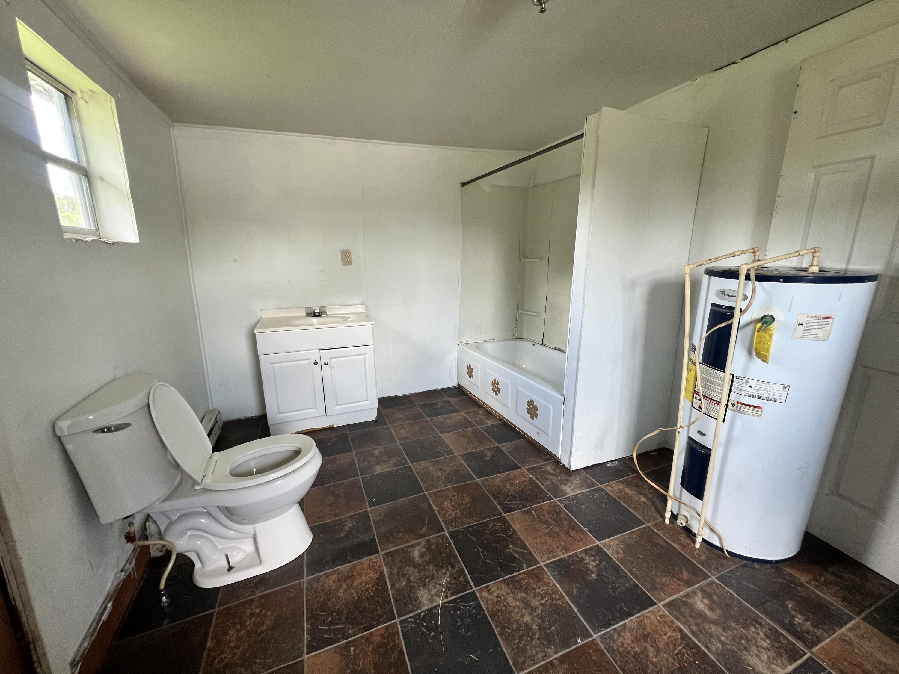 136 Bellburn Second St