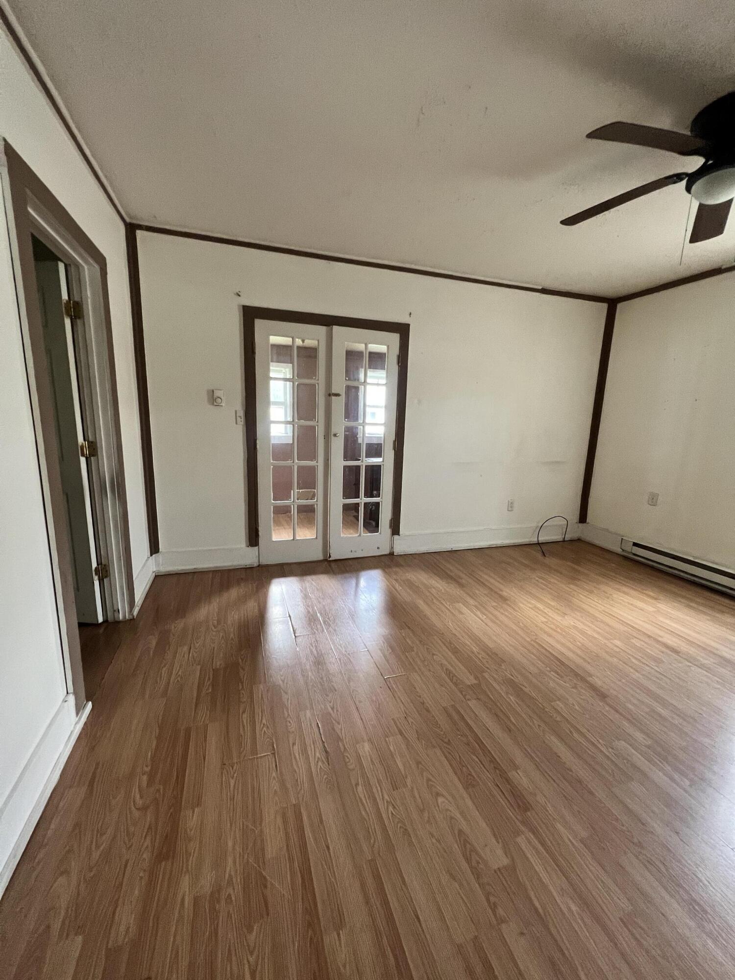 136 Bellburn Second St