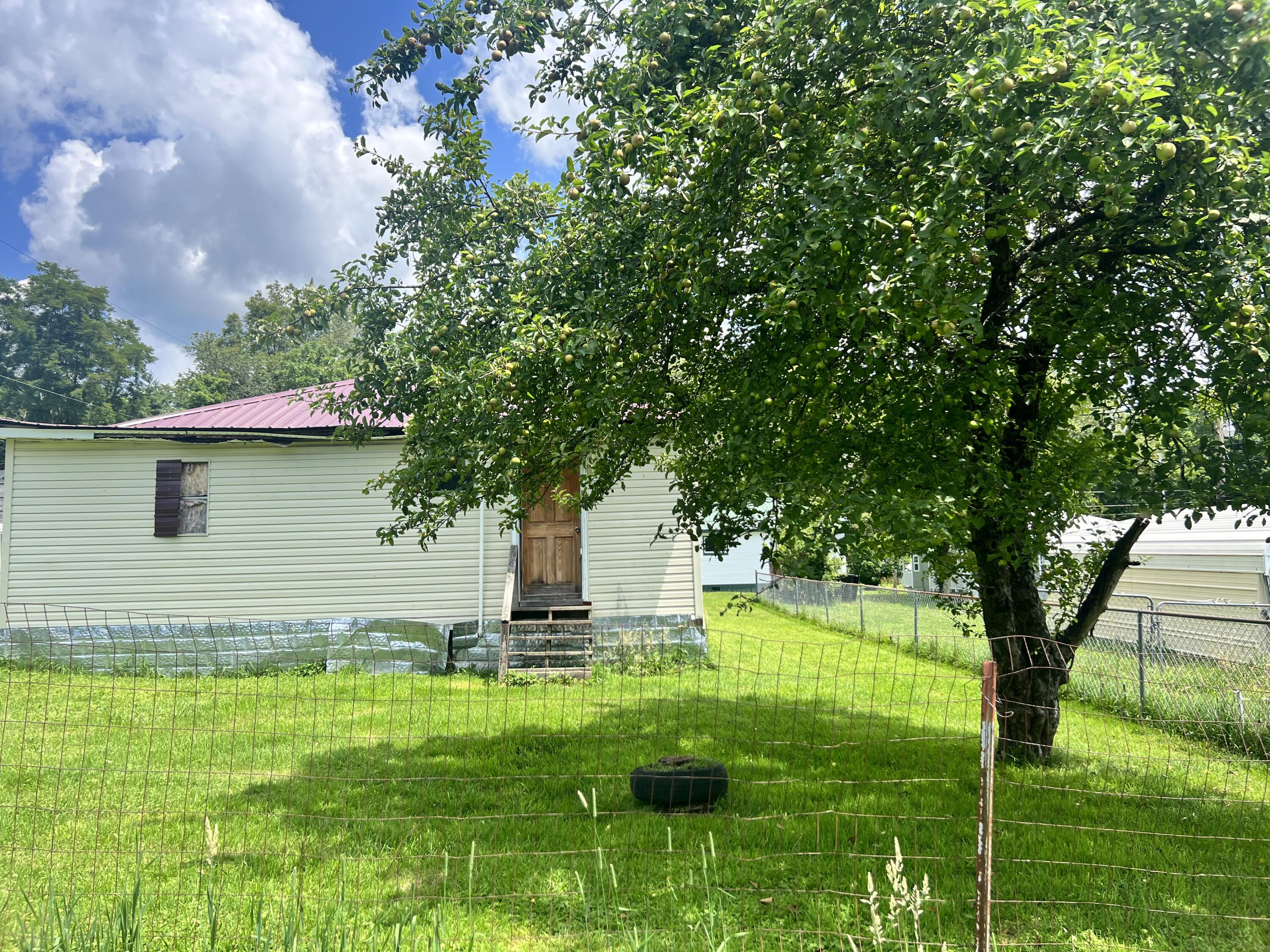 136 Bellburn Second St